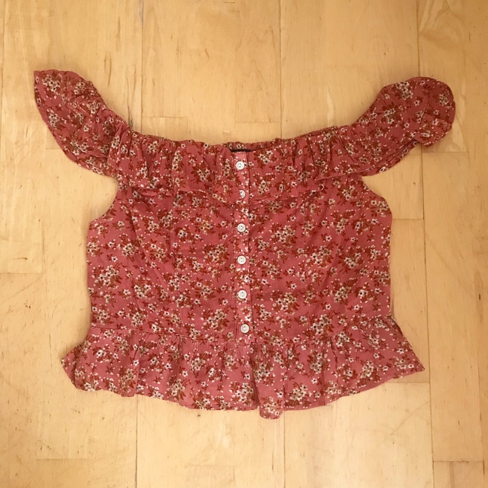 ❤️American Eagle Floral Off the Shoulder Top
